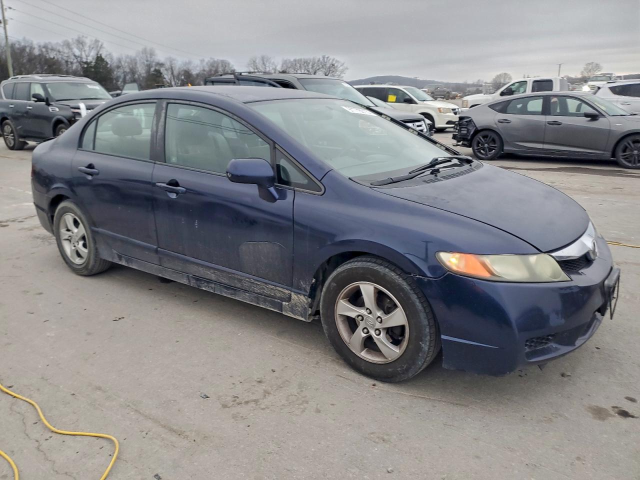 2011 HONDA CIVIC LX photo 4