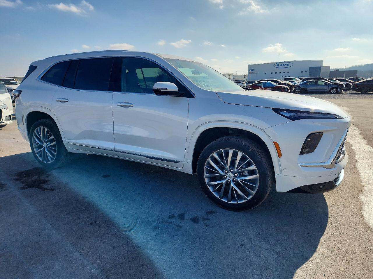 2025 BUICK ENCLAVE AVENIR photo 4