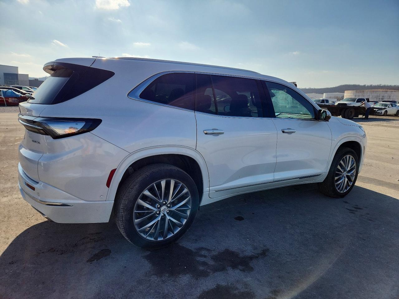 2025 BUICK ENCLAVE AVENIR photo 3