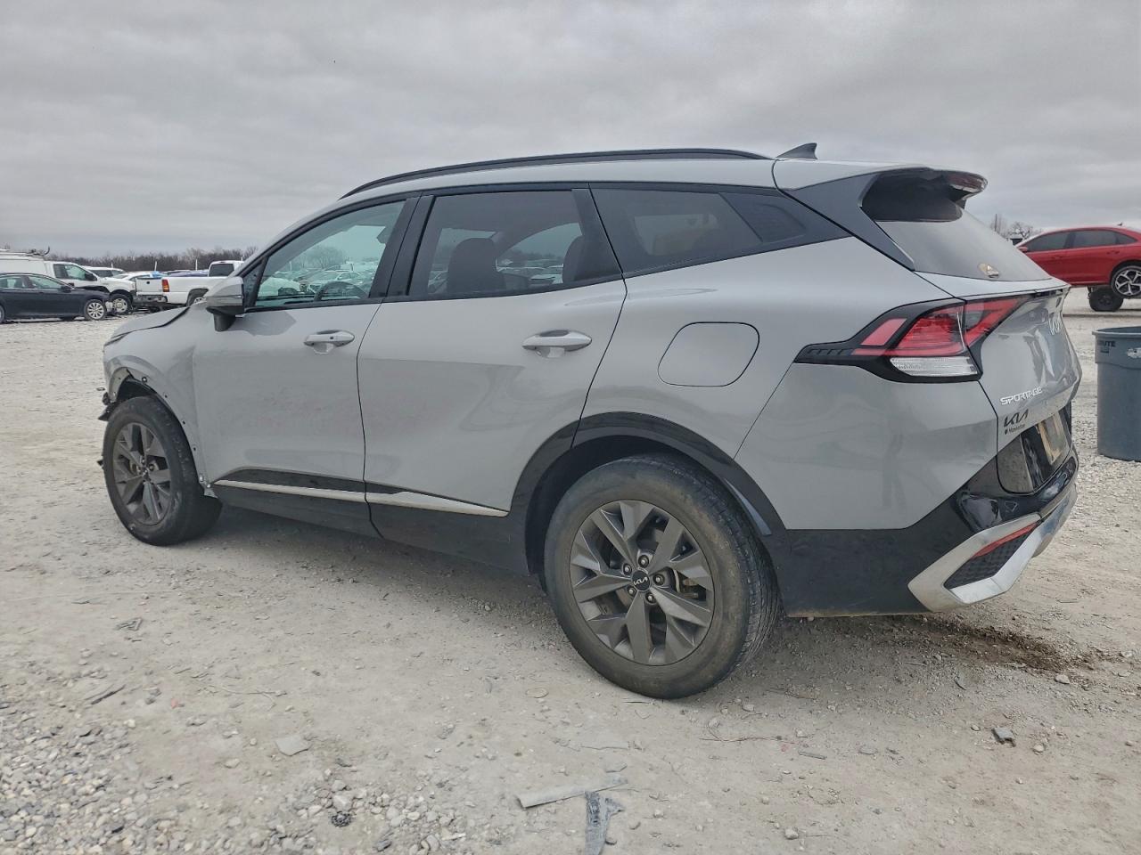 2023 KIA SPORTAGE SX photo 2