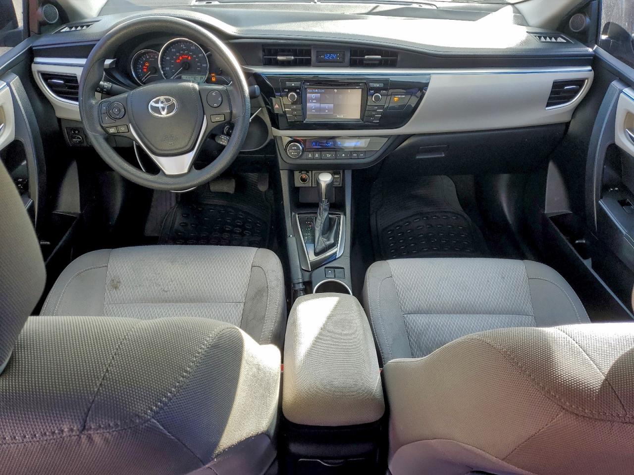 2016 TOYOTA COROLLA L photo 8