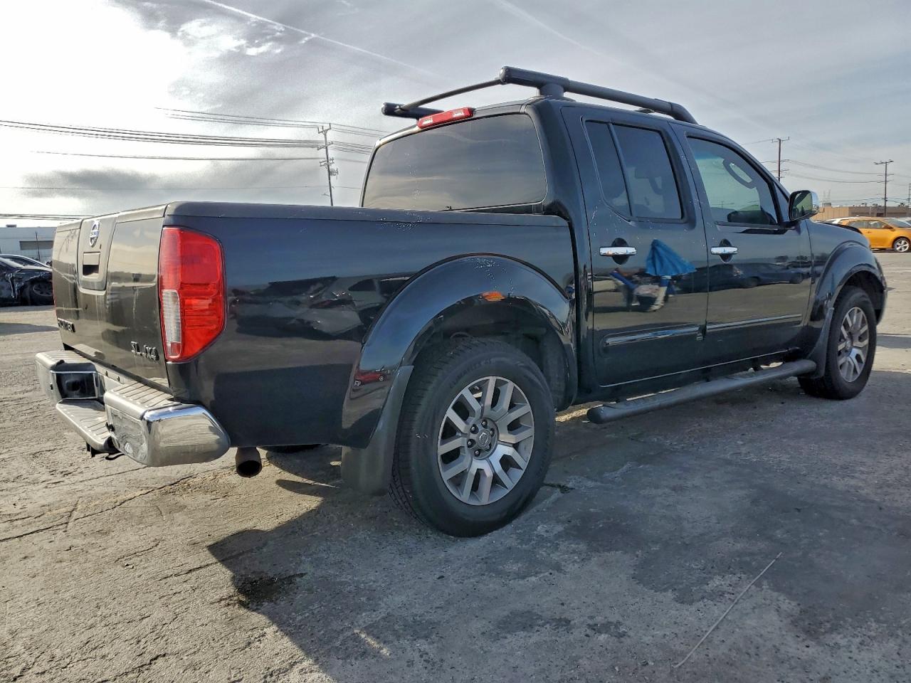 2011 NISSAN FRONTIER S photo 3