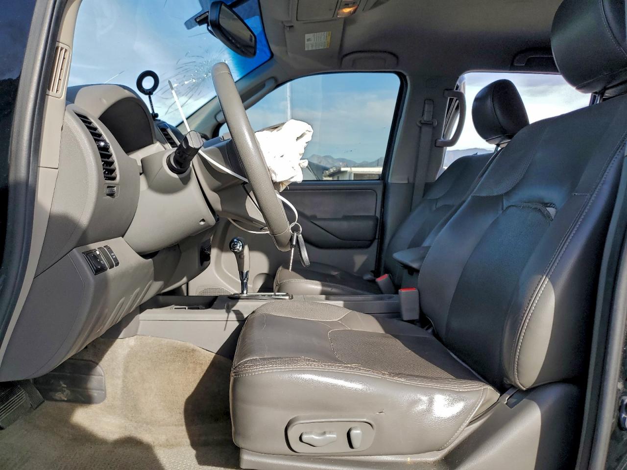 2011 NISSAN FRONTIER S photo 7