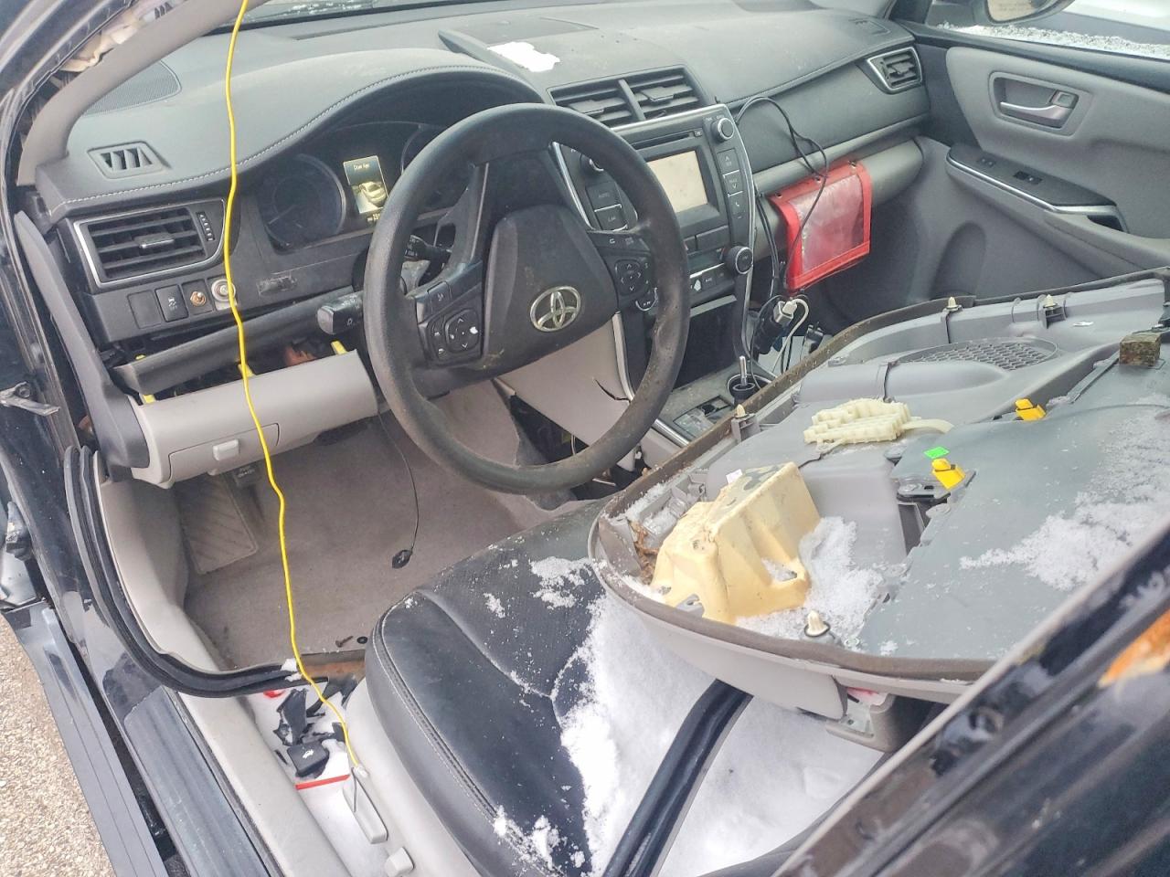 2016 TOYOTA CAMRY HYBRID photo 15