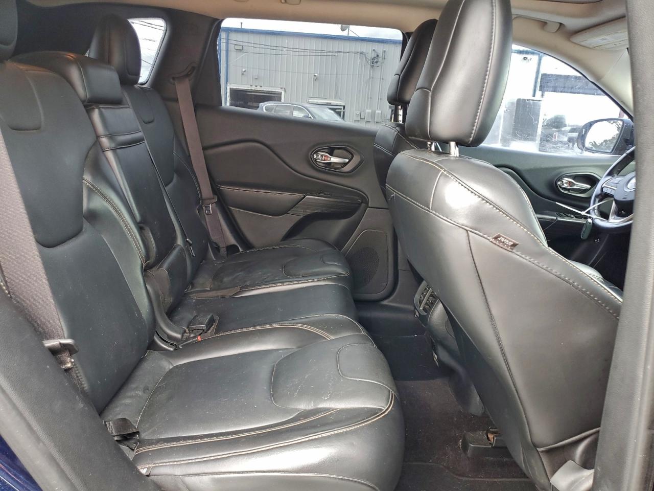 2016 JEEP CHEROKEE LIMITED photo 11
