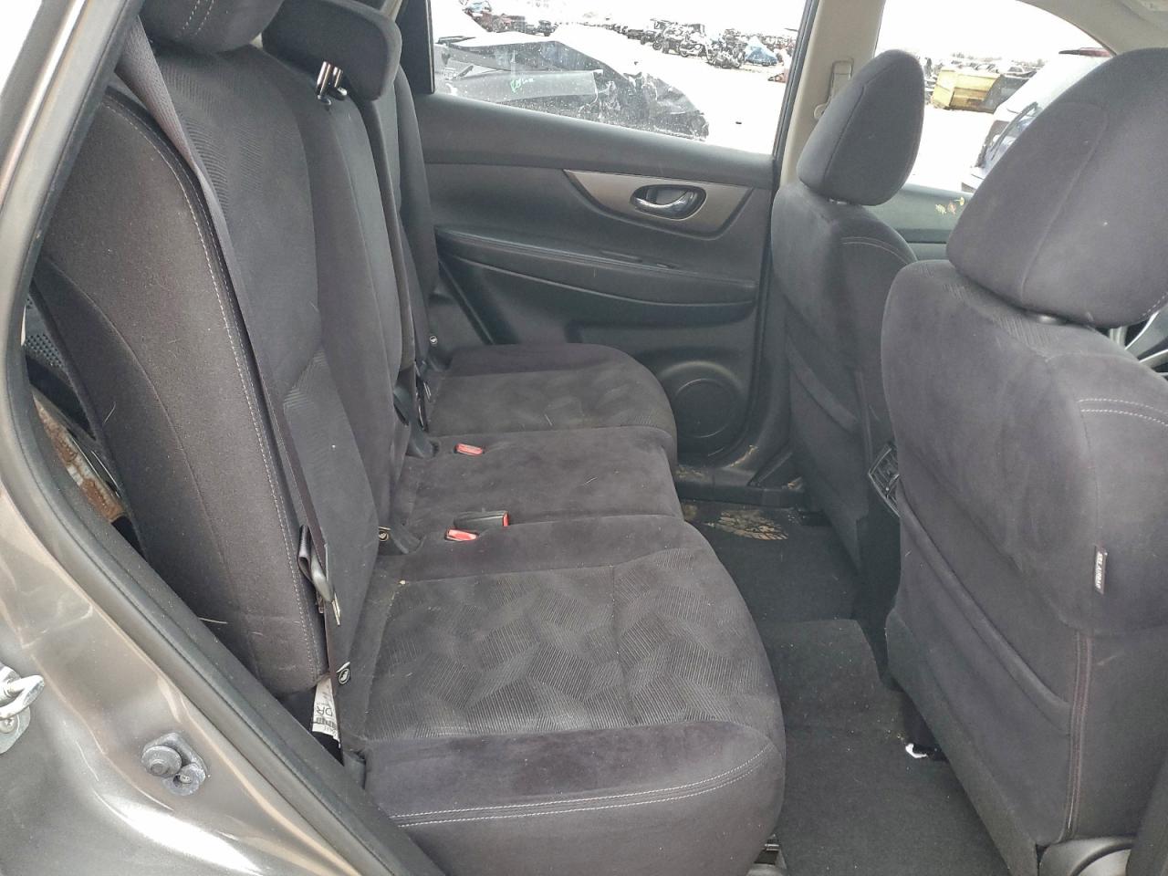 2016 NISSAN ROGUE S photo 11