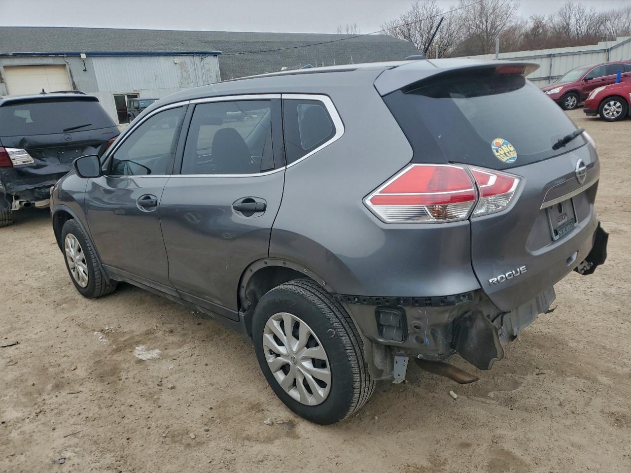 2016 NISSAN ROGUE S photo 2