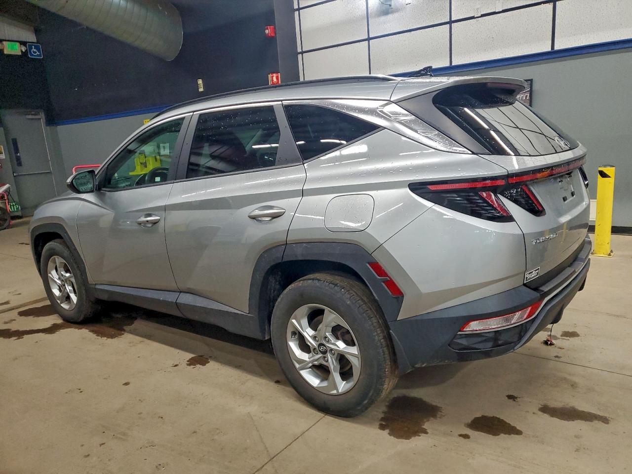 2022 HYUNDAI TUCSON SEL photo 2