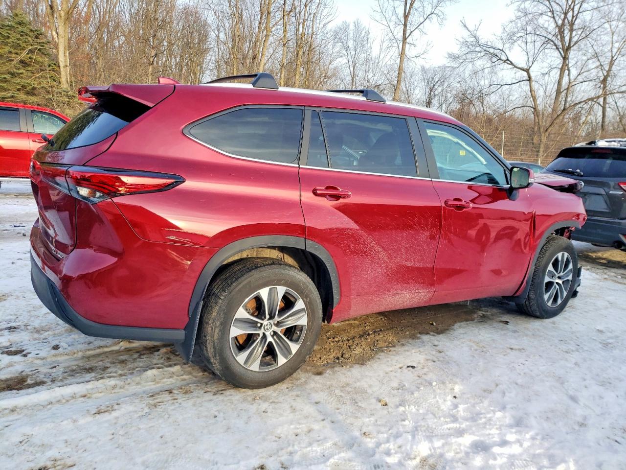 2023 TOYOTA HIGHLANDER L photo 3