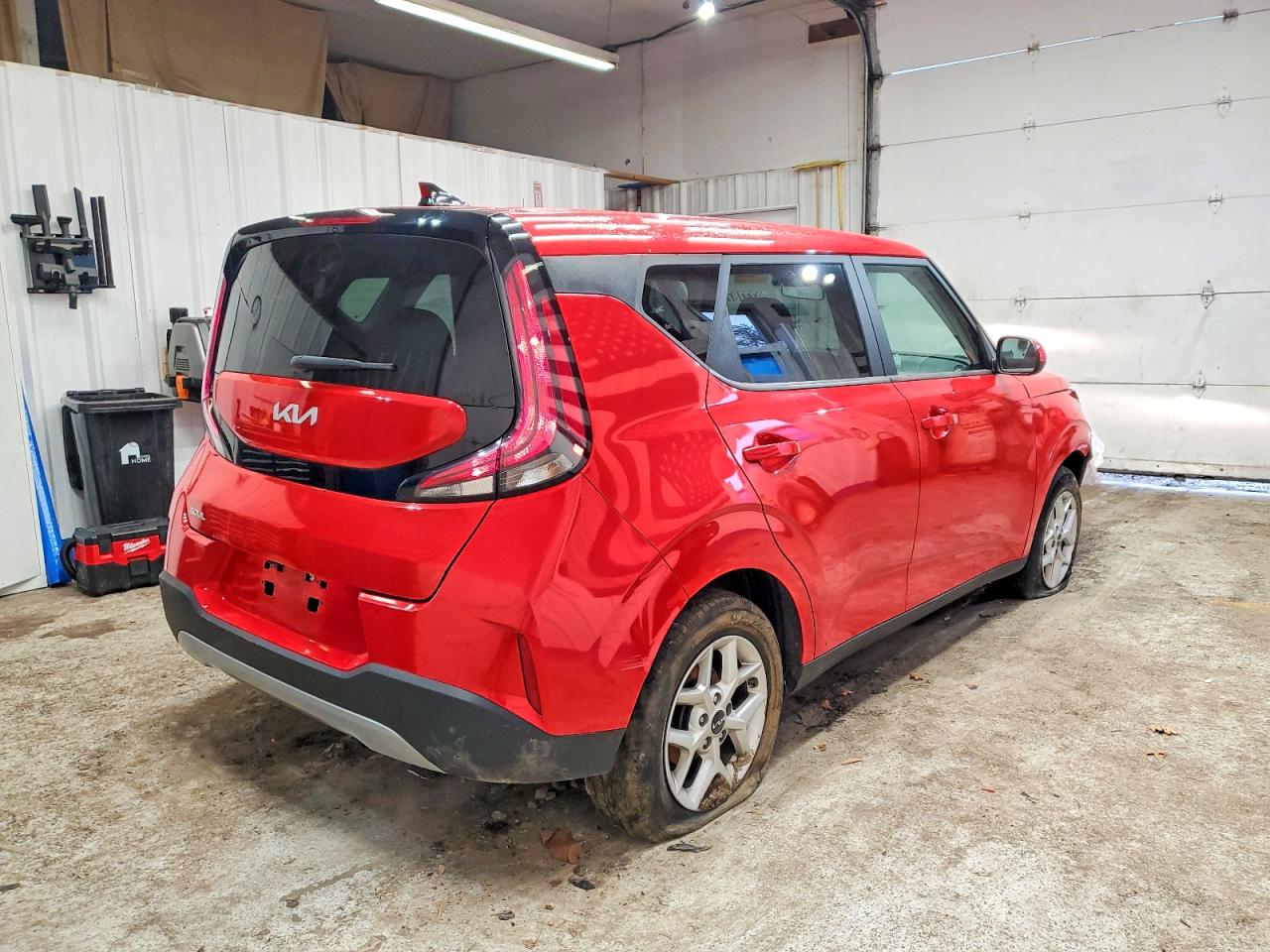2024 KIA SOUL LX photo 3