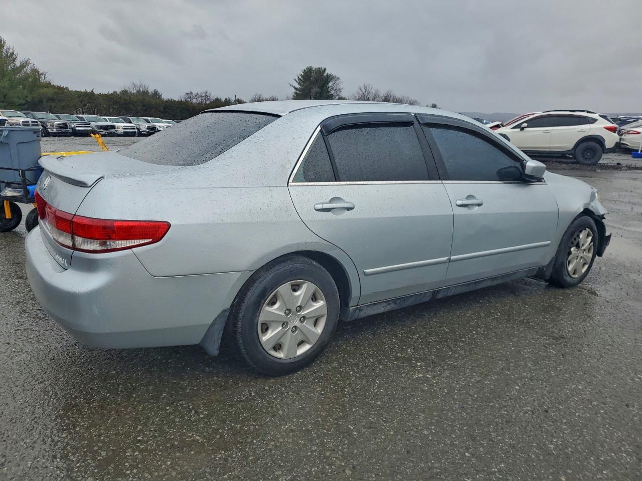 2004 HONDA ACCORD LX photo 3