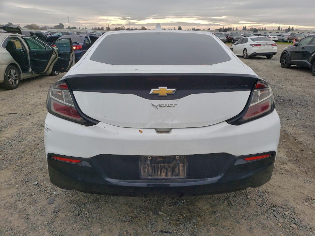 2016 CHEVROLET VOLT LT photo 6