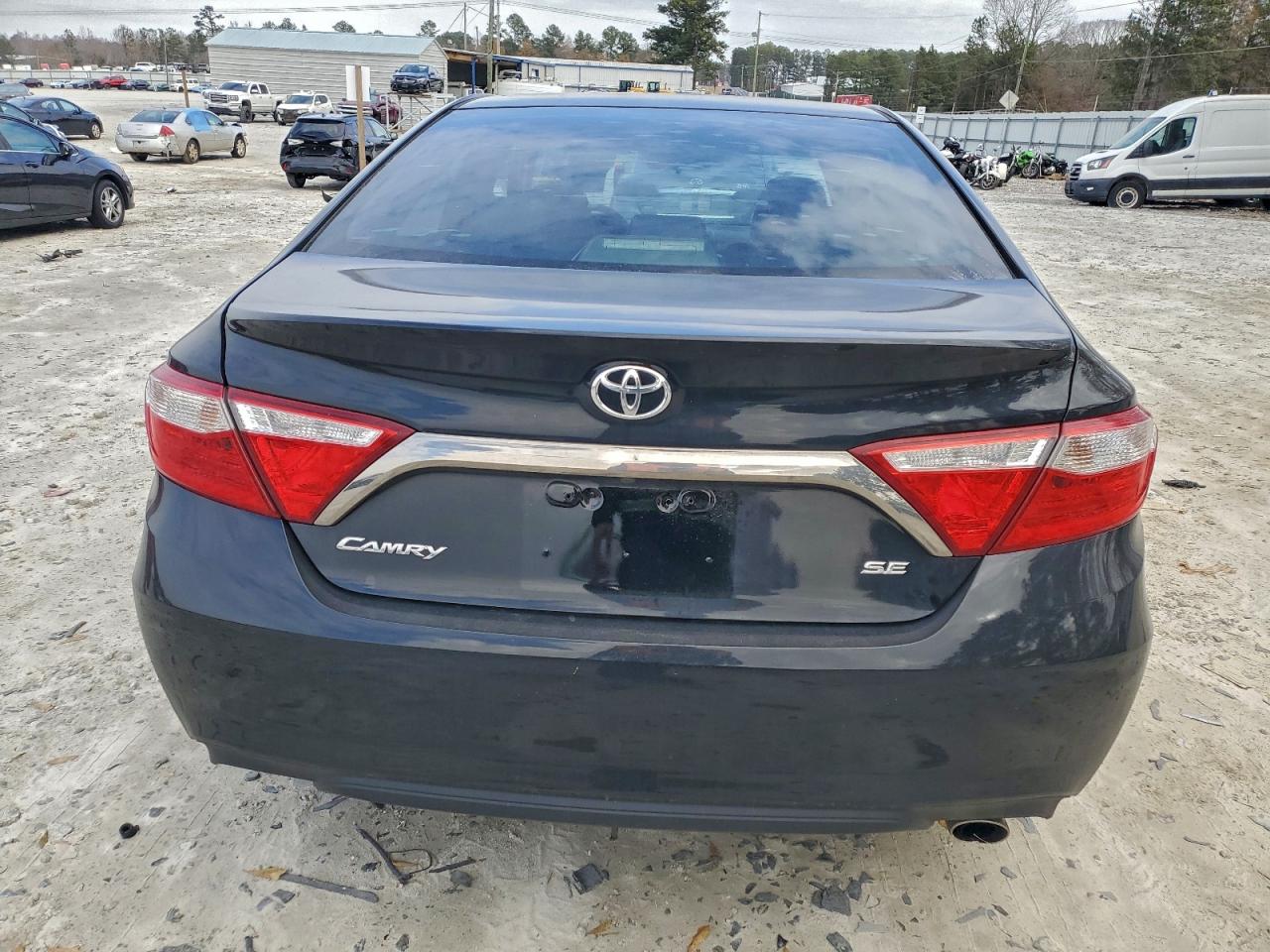 2017 TOYOTA CAMRY LE photo 6