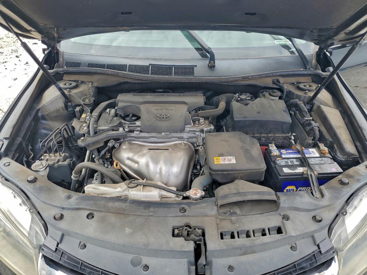 2017 TOYOTA CAMRY LE photo 11