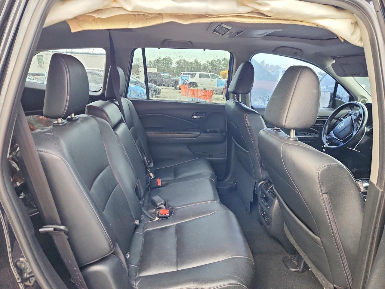 2016 HONDA PILOT TOURING photo 10