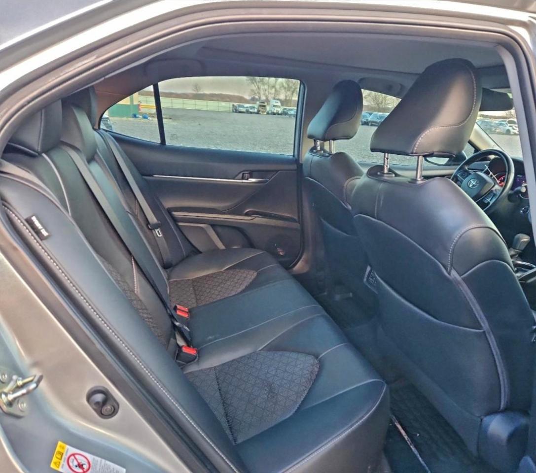 2019 TOYOTA CAMRY XSE photo 10