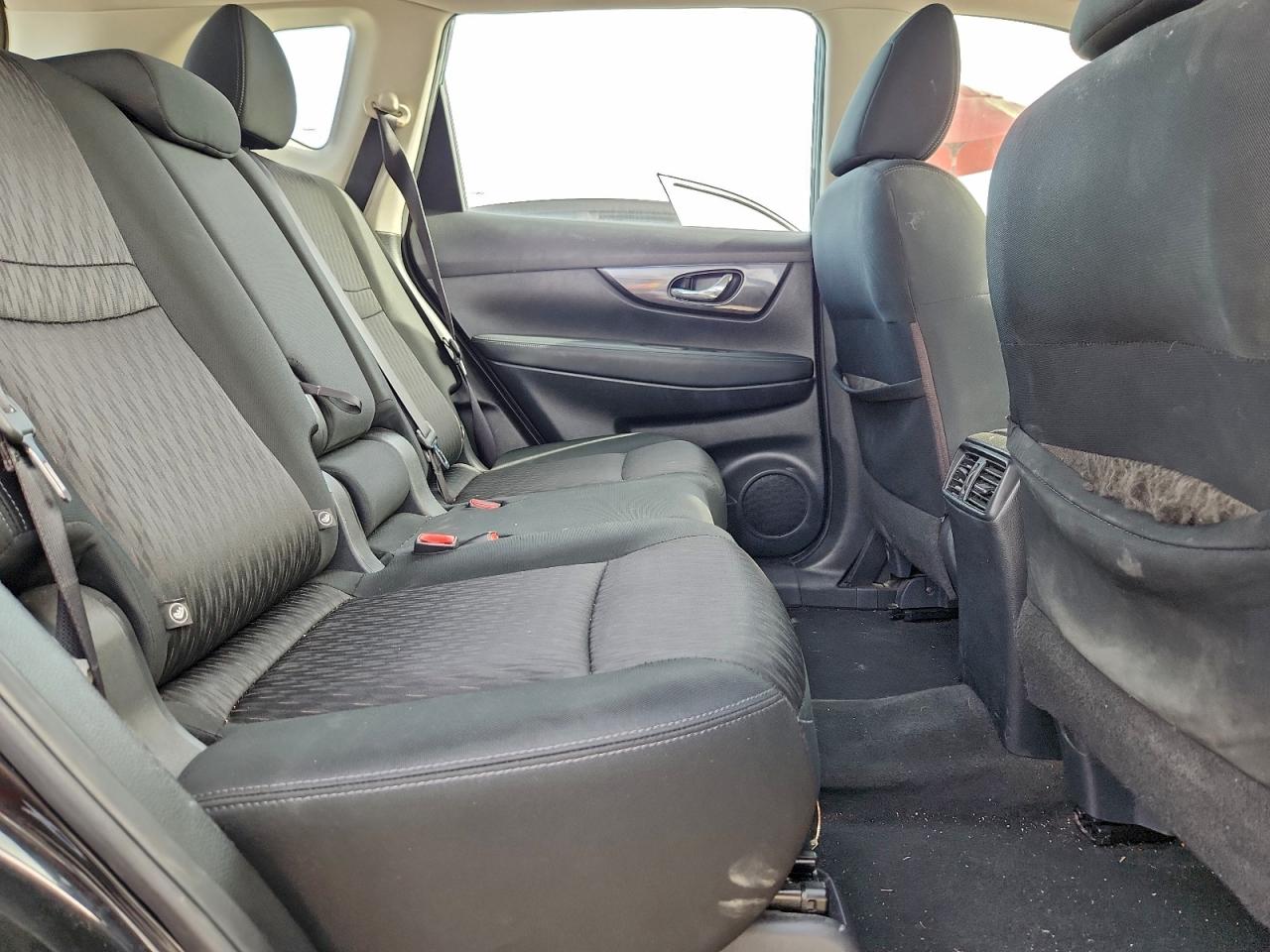 2018 NISSAN ROGUE S photo 11