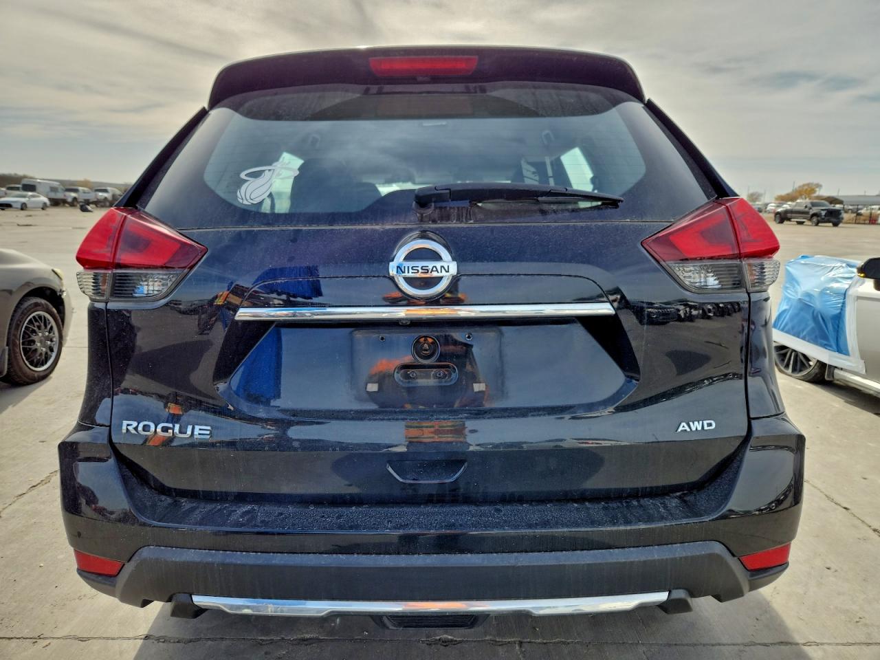 2018 NISSAN ROGUE S photo 6