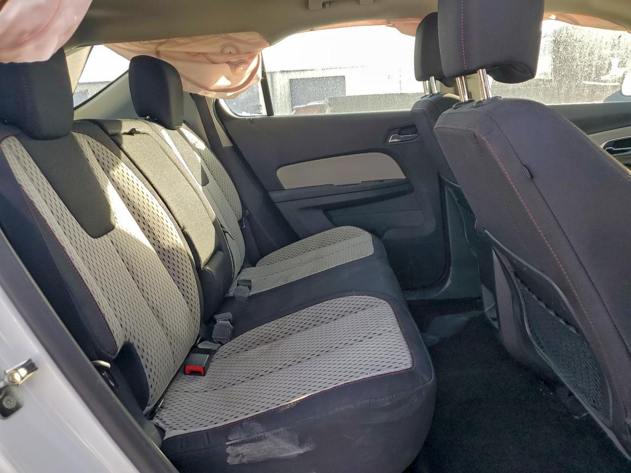 2015 CHEVROLET EQUINOX LS photo 11