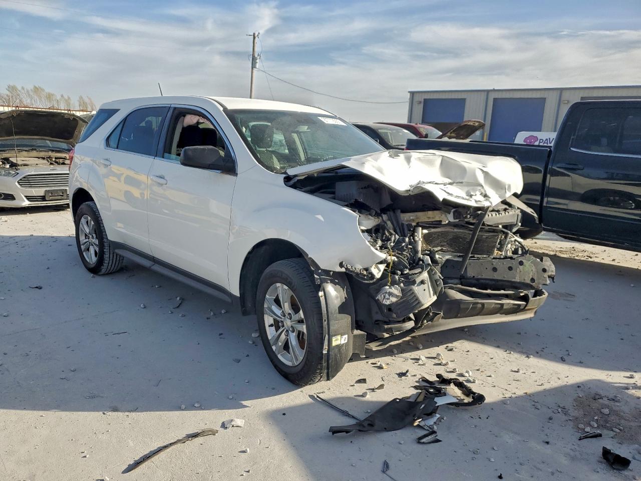 2015 CHEVROLET EQUINOX LS photo 4