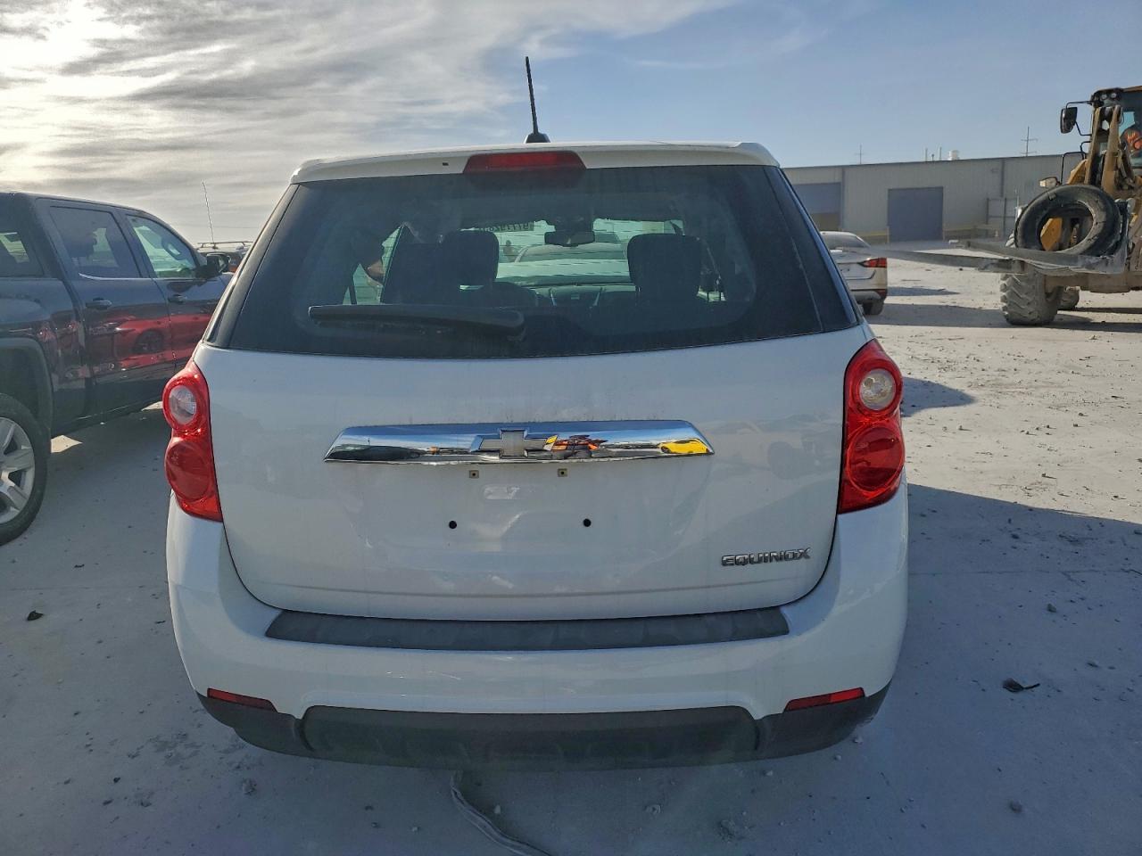 2015 CHEVROLET EQUINOX LS photo 6