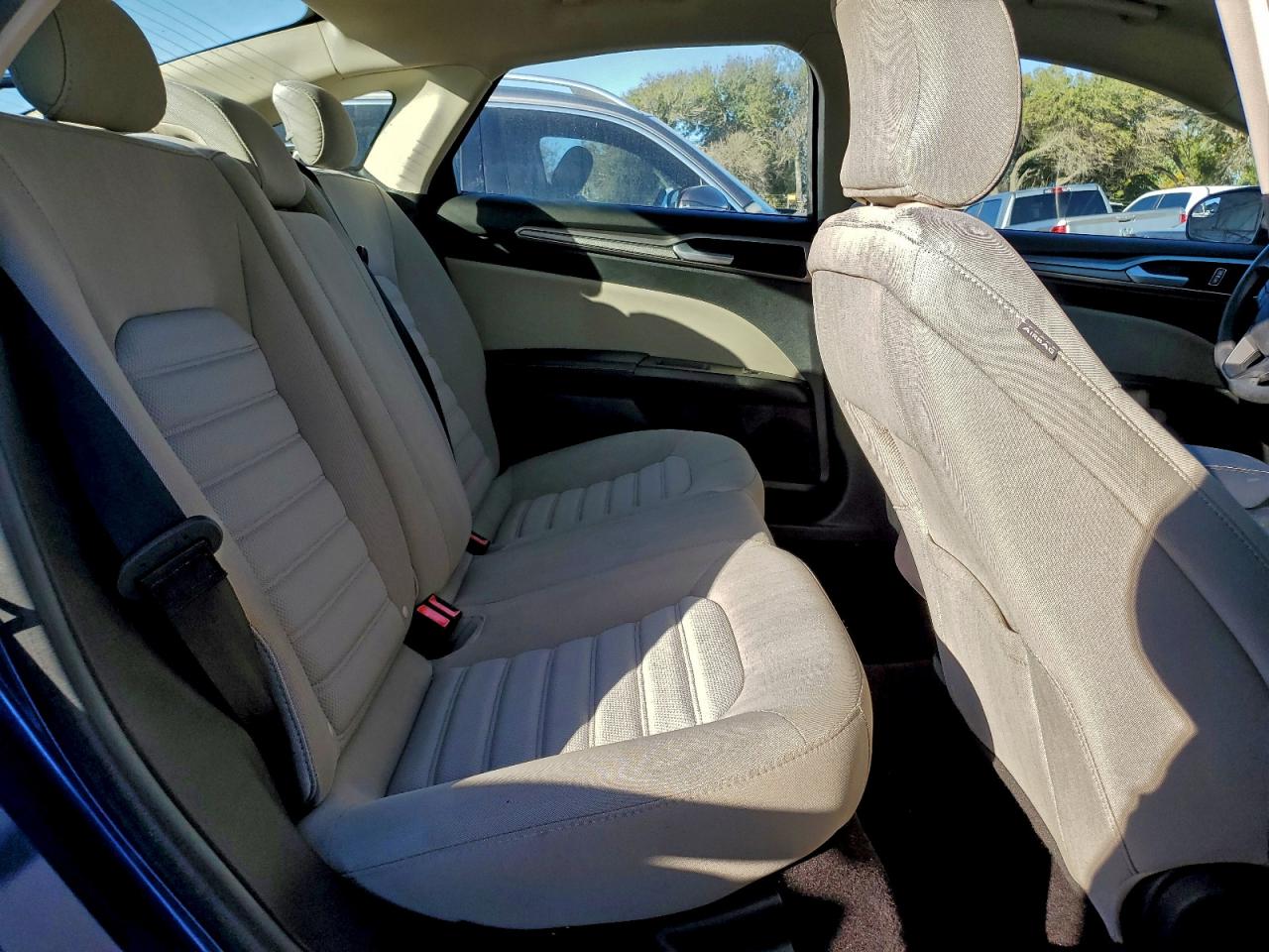 2017 FORD FUSION photo 10