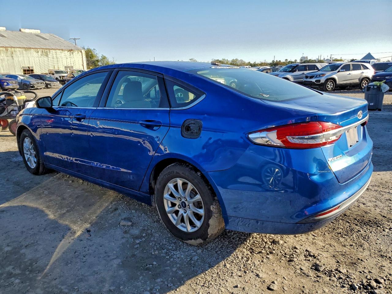 2017 FORD FUSION photo 2