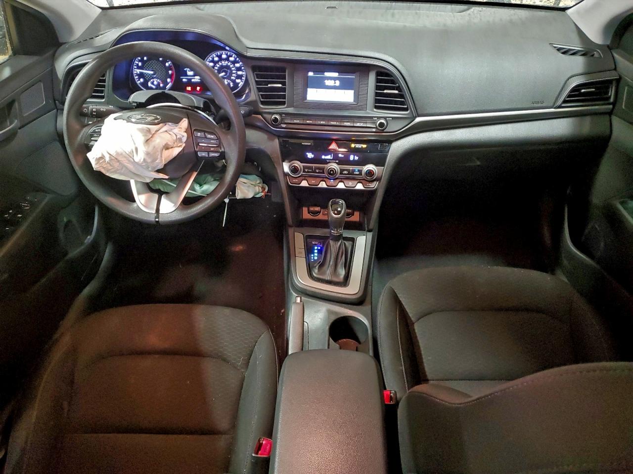 2020 HYUNDAI ELANTRA SE photo 8