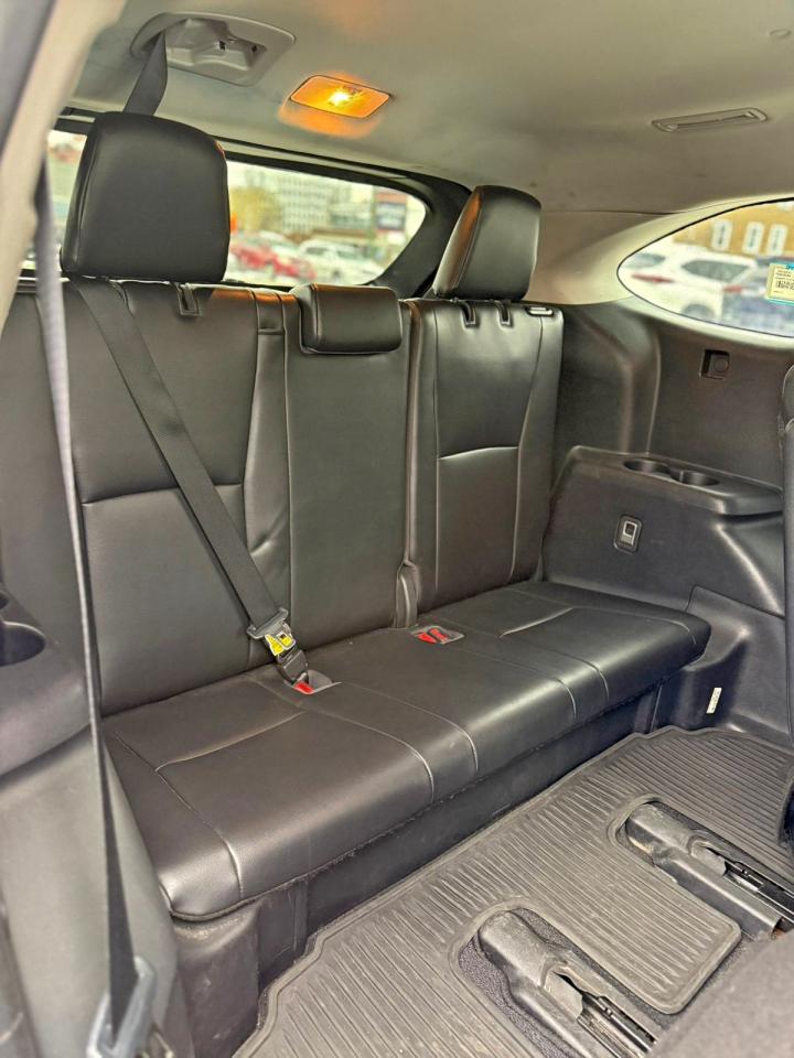 2021 TOYOTA HIGHLANDER XLE photo 8