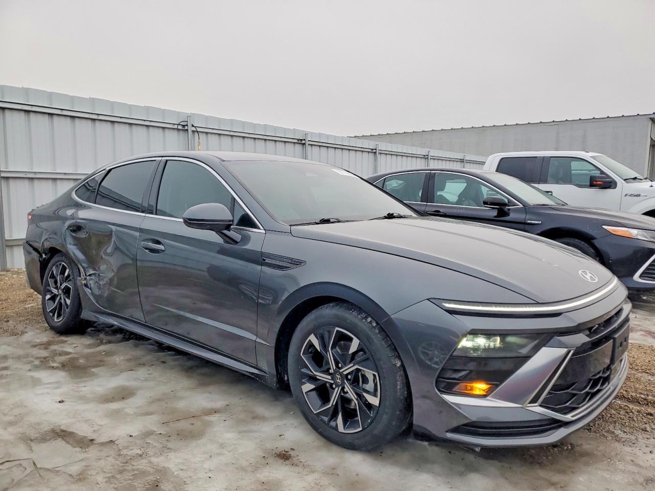 2024 HYUNDAI SONATA SEL photo 4