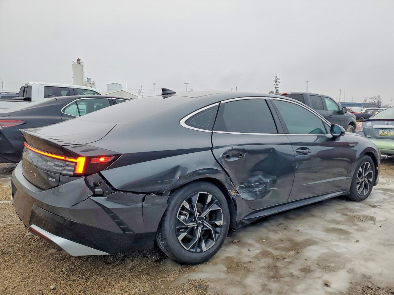 2024 HYUNDAI SONATA SEL photo 3