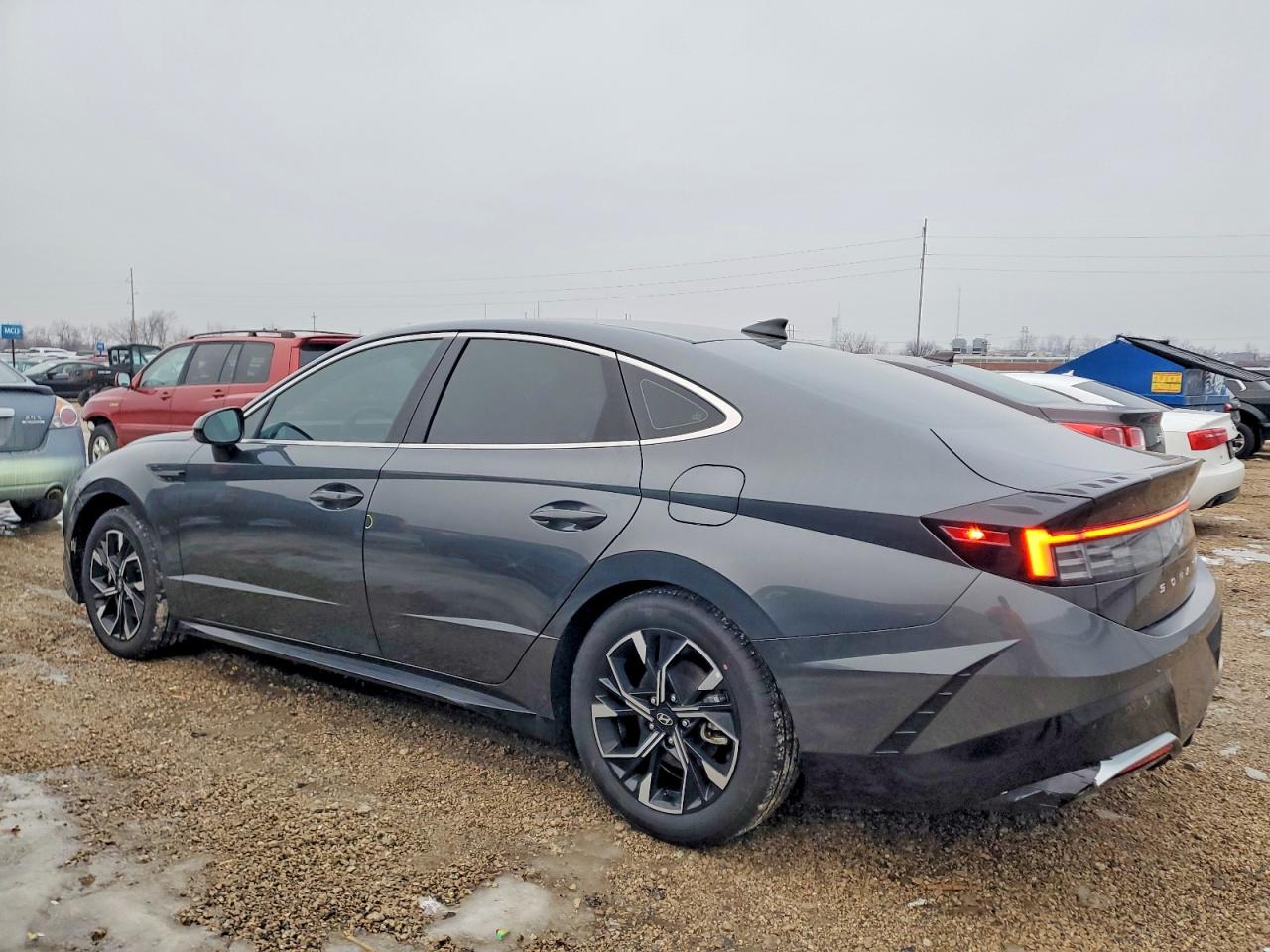 2024 HYUNDAI SONATA SEL photo 2