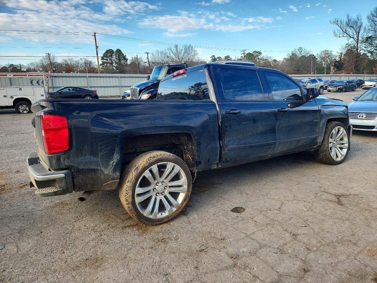 2018 CHEVROLET SILVERADO C1500 LT photo 3