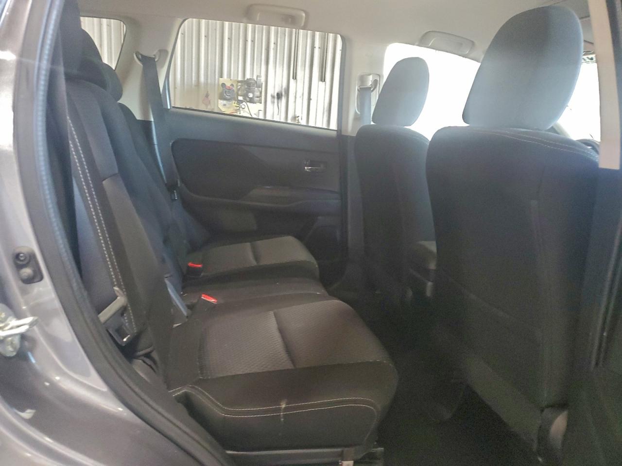 2016 MITSUBISHI OUTLANDER SE photo 31