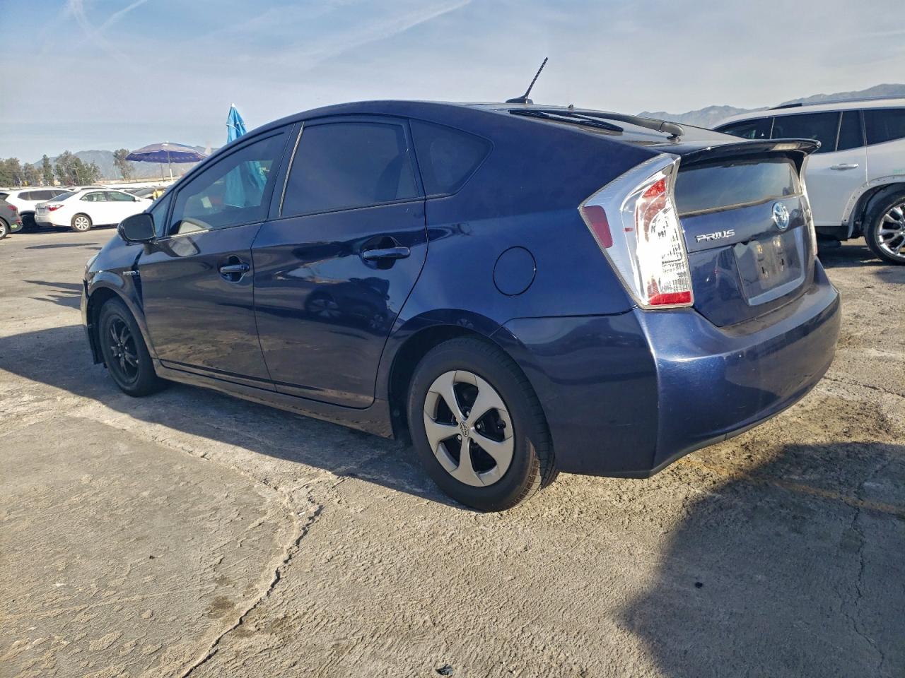2012 TOYOTA PRIUS photo 2
