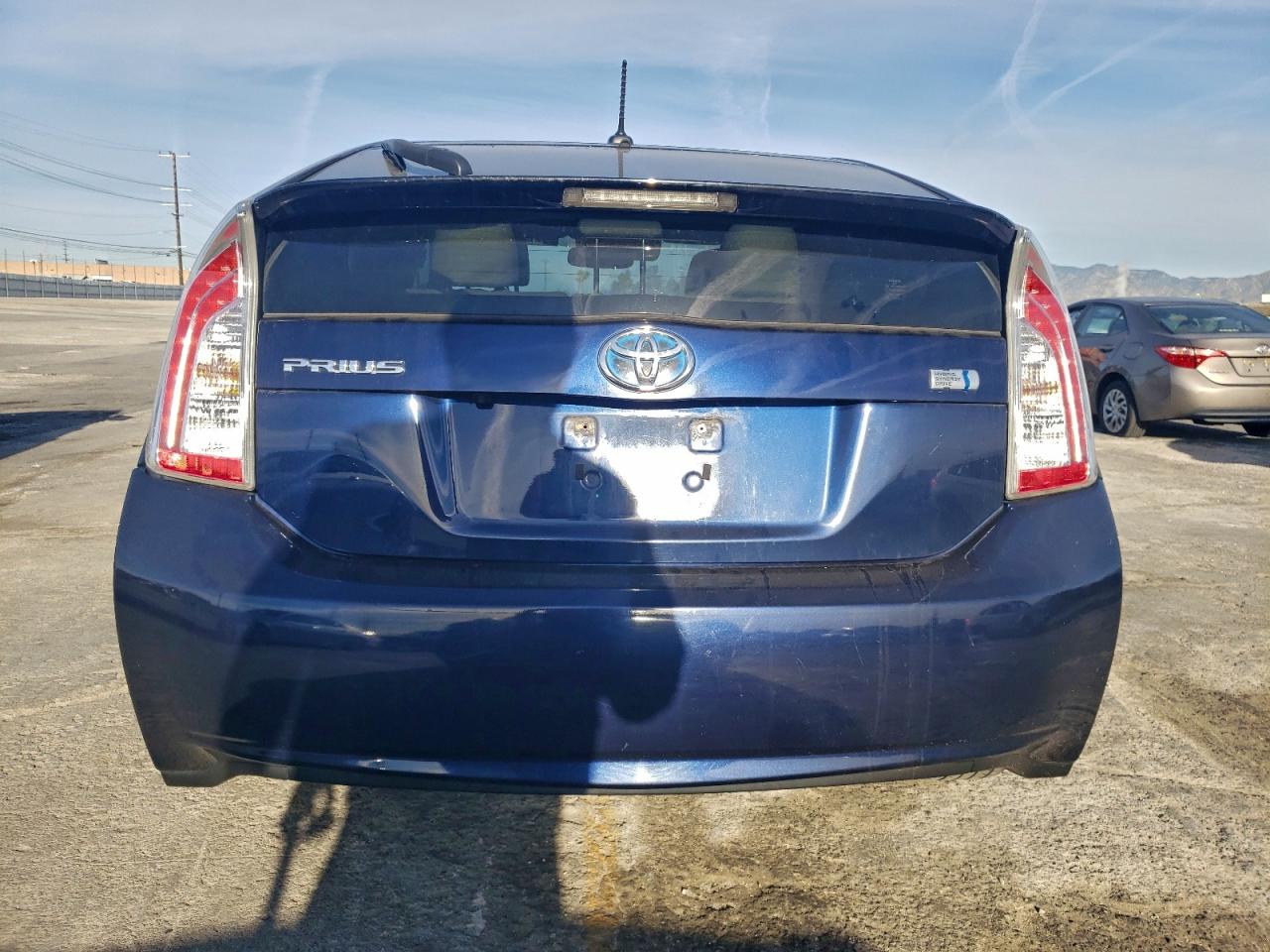 2012 TOYOTA PRIUS photo 6