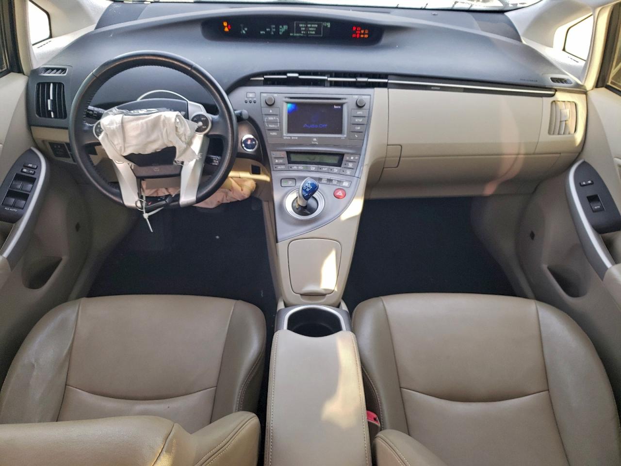 2012 TOYOTA PRIUS photo 8