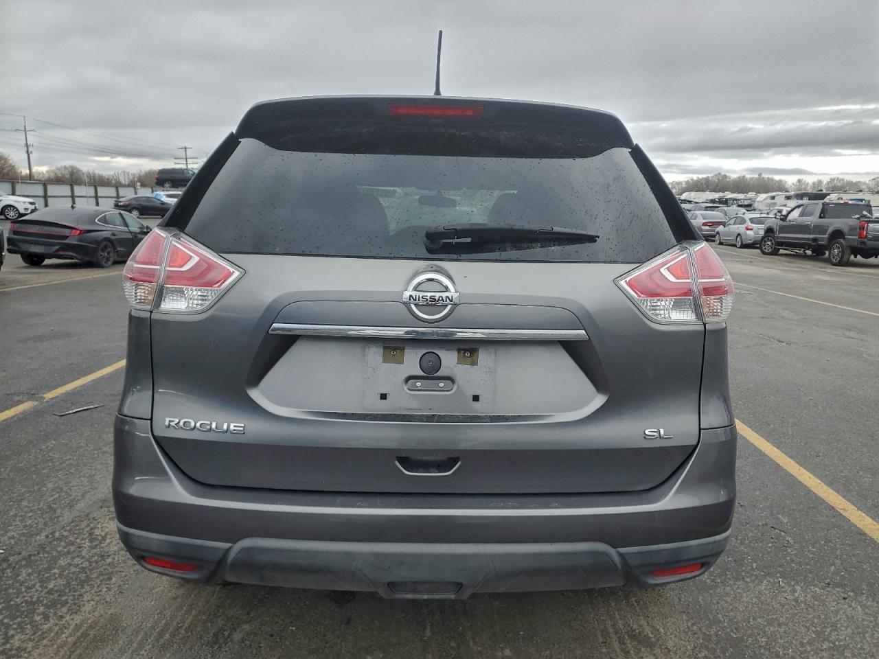 2016 NISSAN ROGUE S photo 6