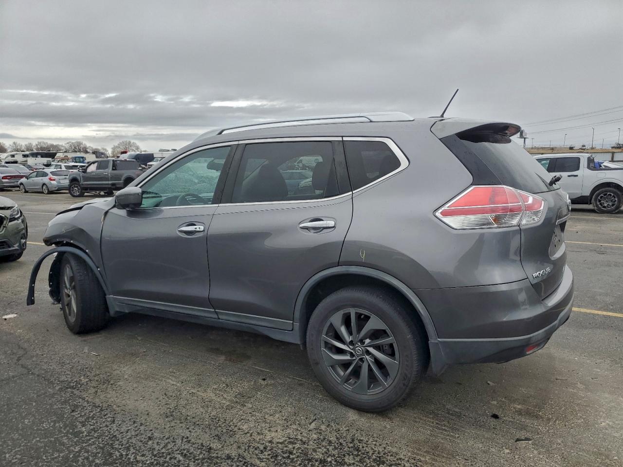 2016 NISSAN ROGUE S photo 2