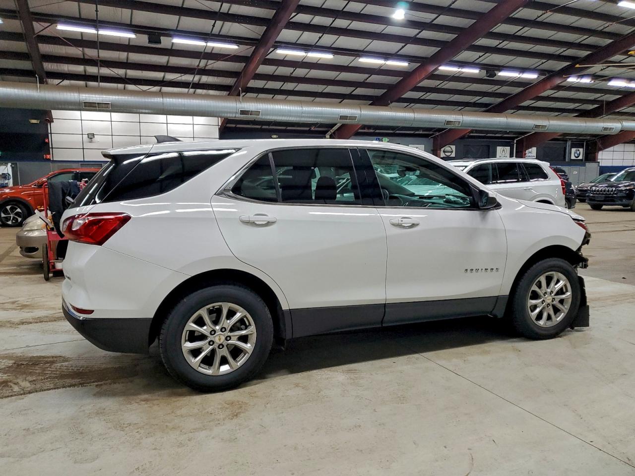 2020 CHEVROLET EQUINOX LT photo 5