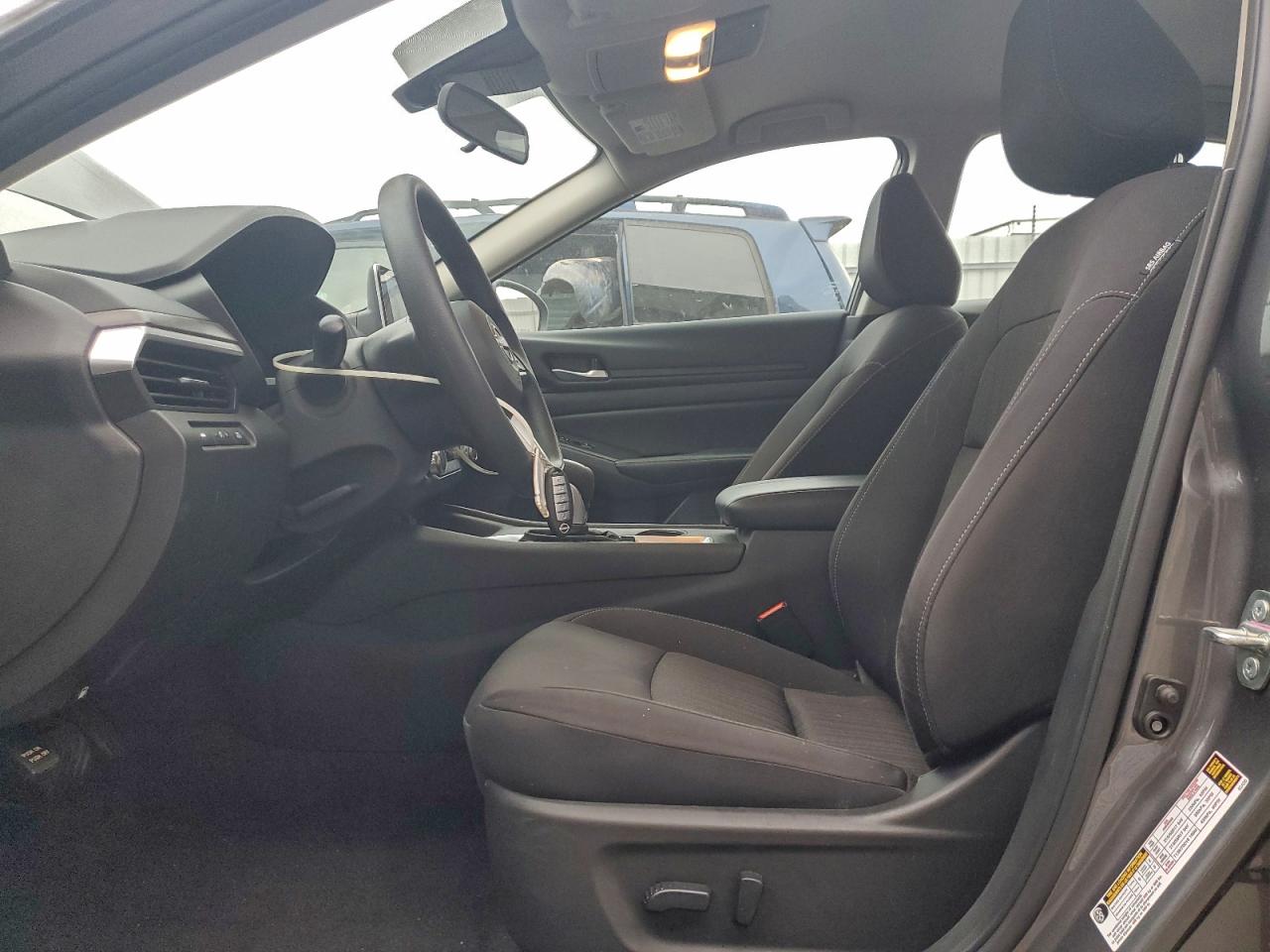 2025 NISSAN ALTIMA SV photo 13