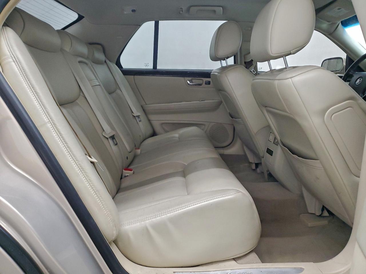 2008 CADILLAC DTS photo 10