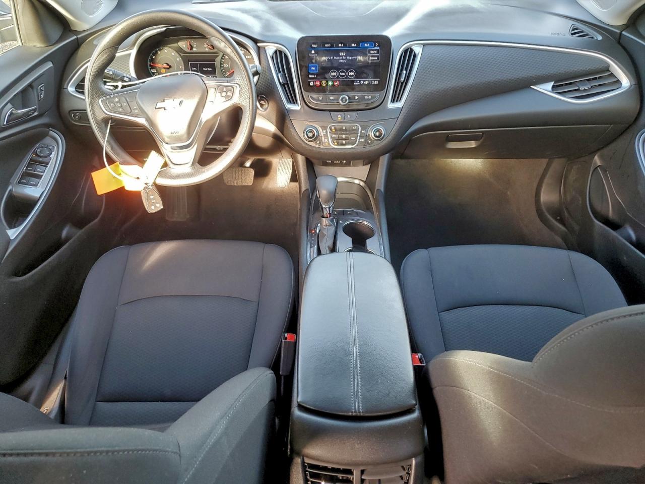 2024 CHEVROLET MALIBU LT photo 8