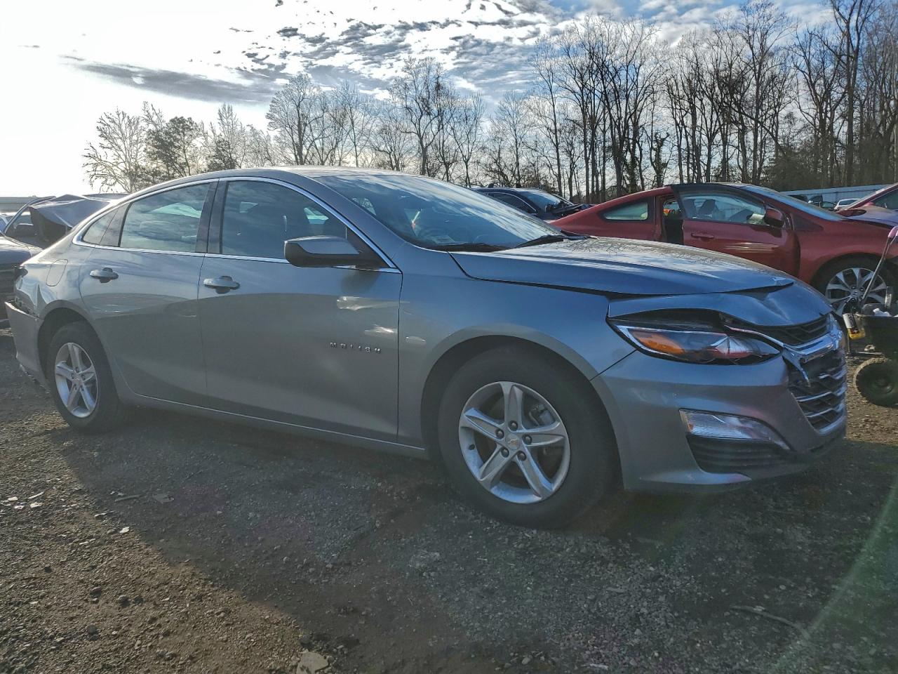 2024 CHEVROLET MALIBU LT photo 4