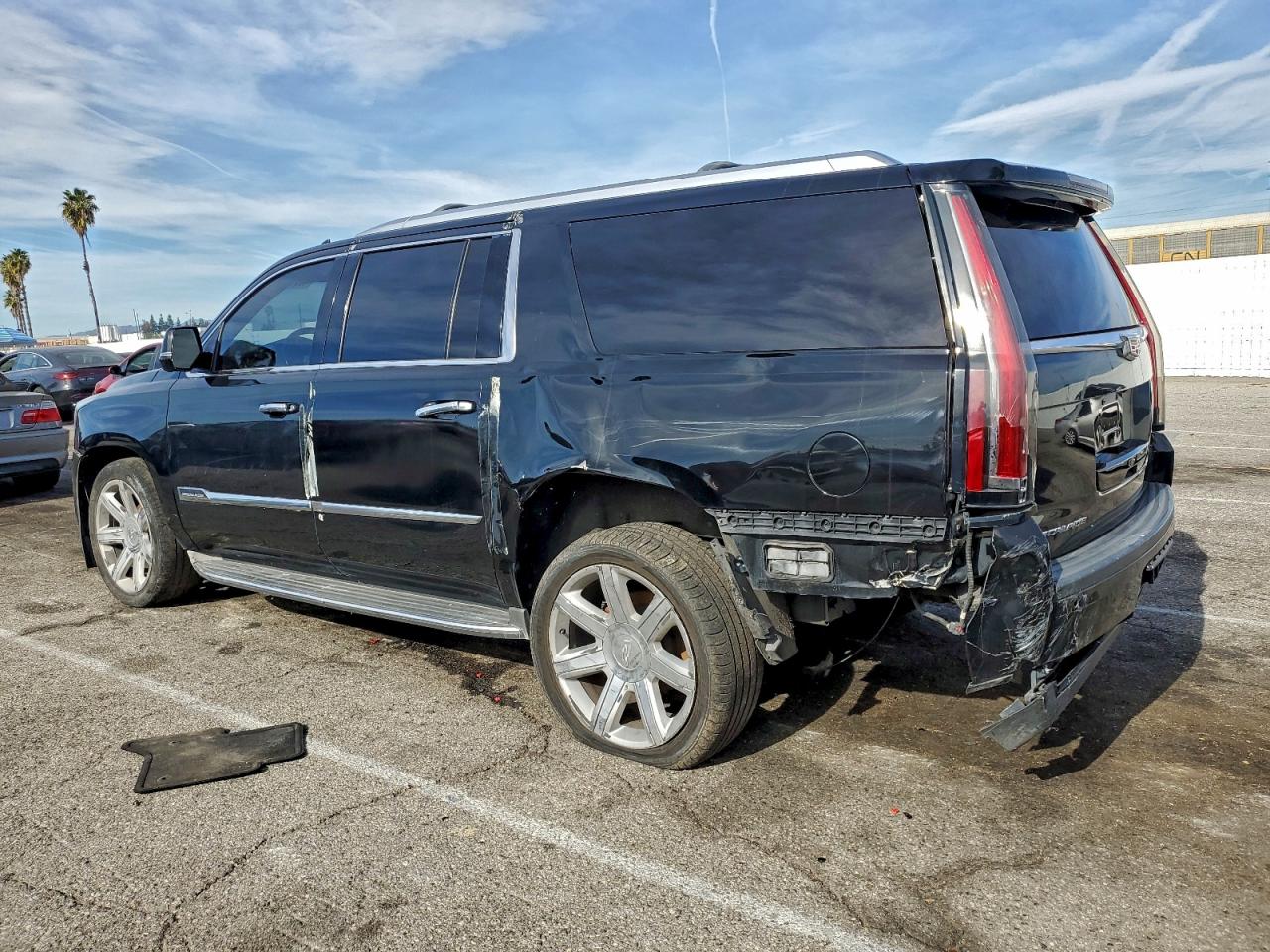 2016 CADILLAC ESCALADE ESV LUXURY photo 3