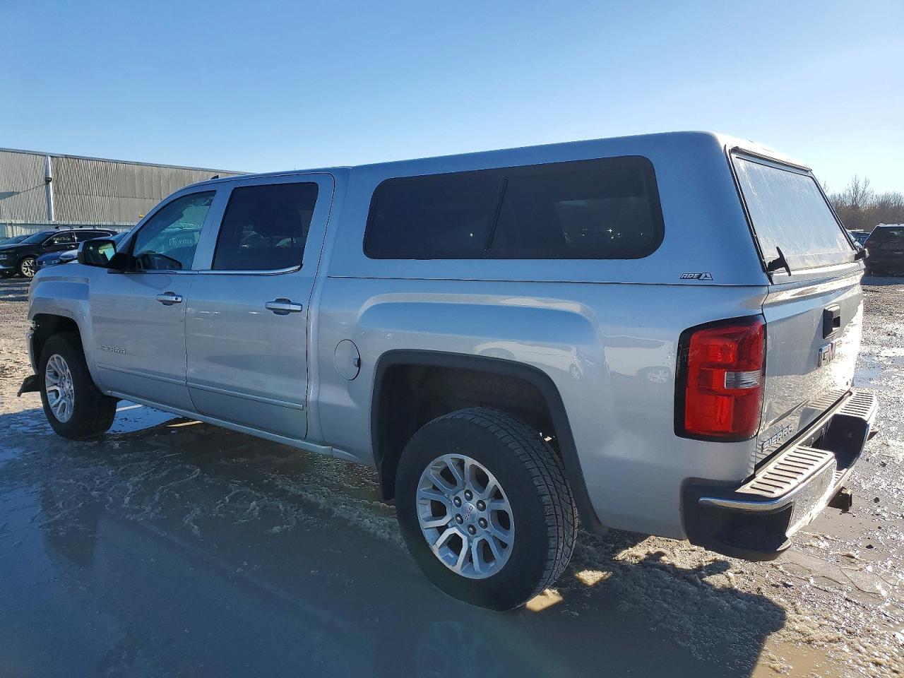 2015 GMC SIERRA K1500 SLE photo 2