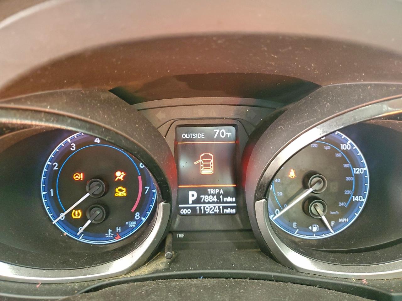 2015 TOYOTA COROLLA L photo 25