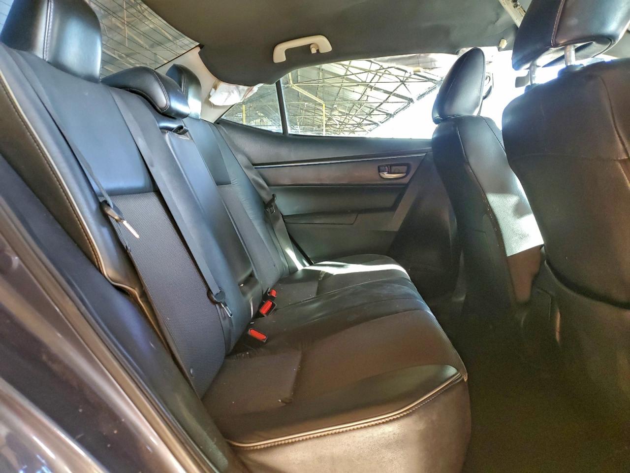 2015 TOYOTA COROLLA L photo 28