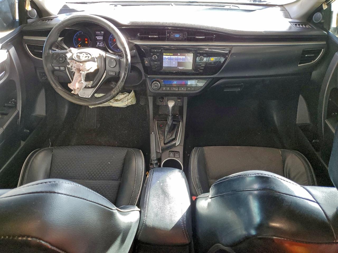 2015 TOYOTA COROLLA L photo 22