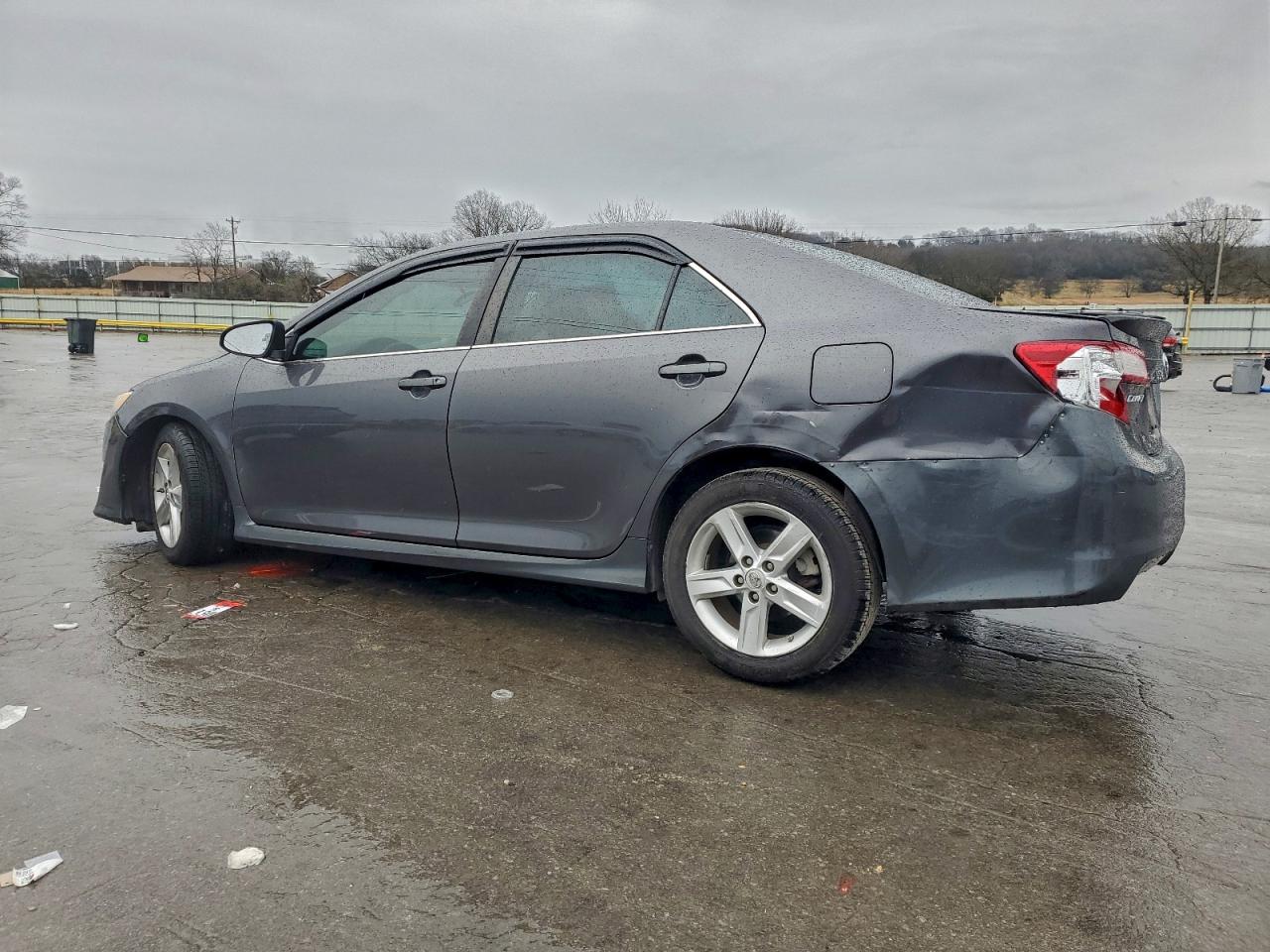 2013 TOYOTA CAMRY L photo 2